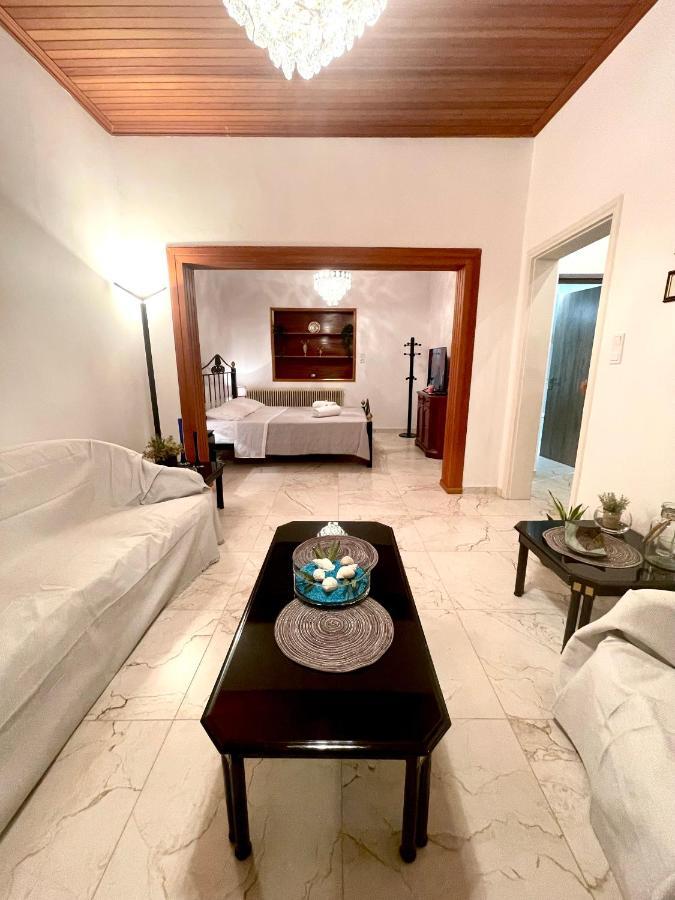 Emerald Luxury Apartments - Ath Airport Spáta المظهر الخارجي الصورة