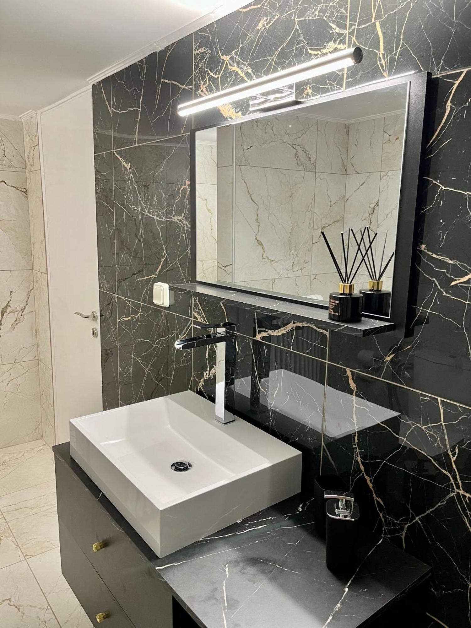 Emerald Luxury Apartments - Ath Airport Spáta المظهر الخارجي الصورة